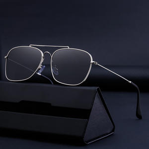 Nuevas gafas de sol cuadradas para hombre con lentes de PC UV400, protección solar para conducir, montura negra, diseño de doble puente. - Product Image 5