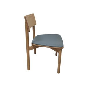 Chaise <span class=keywords><strong>Windsor</strong></span> en bois massif Couleurs personnalisées Design moderne Multiples applications extérieures pour les meubles de salle à manger de restaurant Usage domestique - Product Image 4