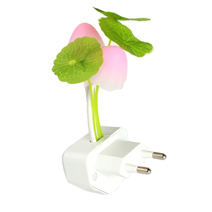 Nouvelle Lampe de Nuit Créative AC110V-220V avec Capteur de Lumière, Prise EU/US, 3 LED Colorées en Forme de Champignon, Lumières Nocturnes LED Colorées - Product Image 6