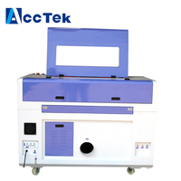 Máquina de Grabado Láser de CO2 Mini ACCTEK AKJ6090 para Cuero, MDF y Acrílico