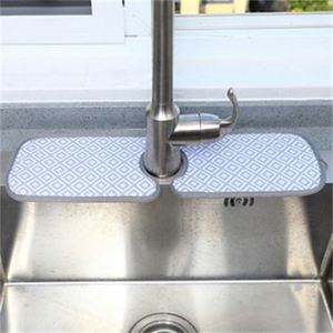 Washable and Faucet Absorbent Pad a Convenient Reusable <b>Throws</b> Product - Product Image 4