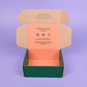 Emballage de produit haut de gamme avec logo personnalisé, laminé <span class=keywords><strong>mat</strong></span>, gaufré, emballage cosmétique haut de gamme, emballage pour soins de la peau, boîtes en papier pour envoi postal - Product Image 2