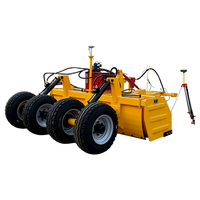Nivellement laser du terrain, machine de nivellement du terrain par satellite avec une précision au centimètre près, niveleur de terrain tiré par tracteur de type col de cygne