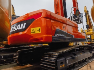Excavadora Original DOOSAN DX225LC DX225 225 LCA de 22 Toneladas en Buen Estado, Maquinaria de Construcción de Ingeniería Usada - Product Image 4