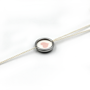 Étiquette de vêtement de luxe personnalisée en aluminium doré rose avec logo, attache en métal et sceau avec logo - Product Image 3