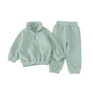 Conjunto Deportivo de Dos Piezas con Capucha de Forro Polar y Algodón, Diseño Personalizado de Primavera, Otoño e Invierno, para Niños y Niñas, Marca Qianwo OEM/ODM - Product Image 4