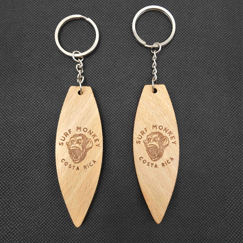 Свадебные сувениры, очаровательное персонализированное кольцо для ключей из пробкового дерева с резьбой