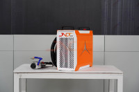 Machine de nettoyage au laser pulsé portable 300W, nettoyeur de rouille au laser à fibre portatif pour le nettoyage des surfaces métalliques, de la peinture et des taches d'huile