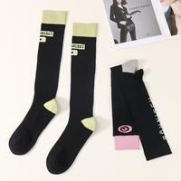 Logo jacquard athlétique personnalisé Running Sport Thigh Long Chaussettes de compression pour femmes