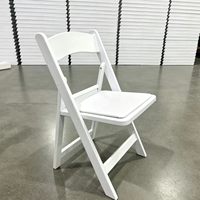 Chaises pliantes en résine plastique blanches pour événements de jardin, fêtes et mariages (vente en gros)