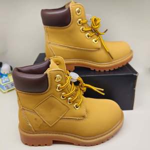 Botas de Diseño de Lujo Color Marrón para Niños y Niñas, Altura hasta el Tobillo, Parte Superior de Cuero, Patrón Geométrico, Forro de Piel, Temporada de Invierno - Product Image 1