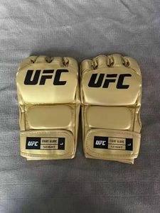 Gants d'entraînement MMA noir mat <span class=keywords><strong>avec</strong></span> protection pour le sparring et le grappling, pour la boxe, le Muay Thai et l'entraînement au <span class=keywords><strong>sac</strong></span> <span class=keywords><strong>de</strong></span> <span class=keywords><strong>frappe</strong></span> - Product Image 4