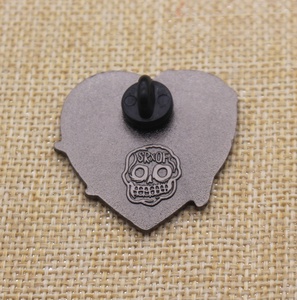 Personalizado barato antiguo níquel suave esmalte 2D águila insignia recortada Glede solapa Pin - Product Image 4