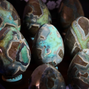 Atacado Natural Tumbling Septerian Grande Grão De Cristal Rock Pedra Raw Tumbled Egg <span class=keywords><strong>Stone</strong></span> para Decoração De Casa - Product Image 1