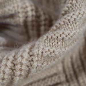 Bonnet d'hiver en laine pure tricotée pour femme, protection des oreilles, couleur unie, grande taille, pour l'extérieur - Product Image 4