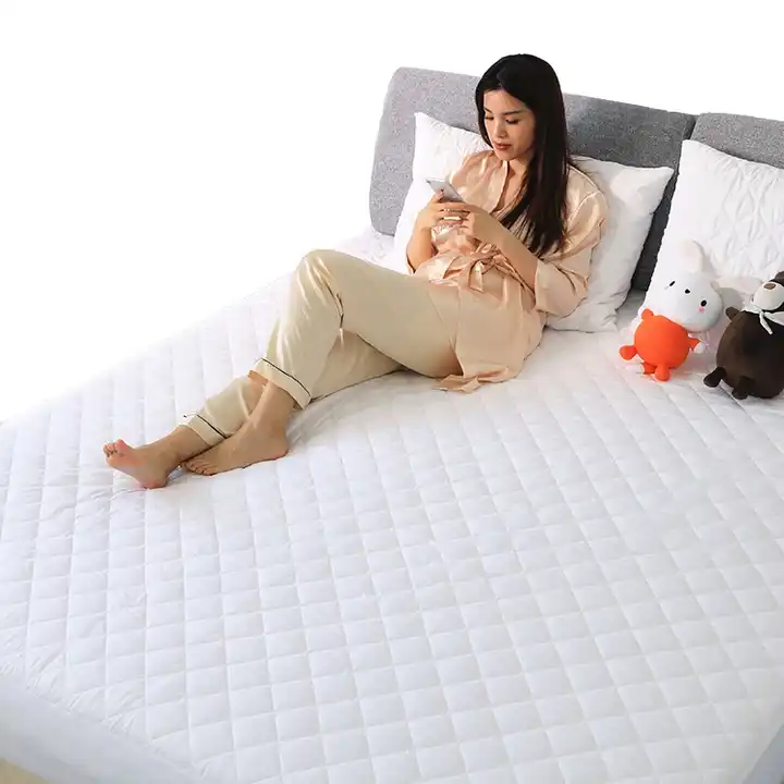 Quilted Embossed Waterproof Mattress Protector Fitted Sheet Waterproof Bed  Cover with Elastic