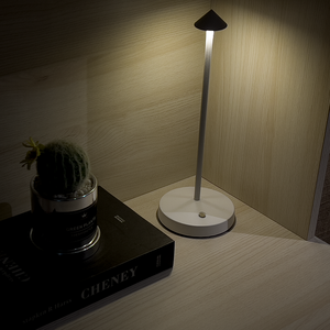 밝기 조절이 가능한 무선 램프 방수 휴대용 야외 배터리 작동 무선 테이블 램프 충전식 <span class=keywords><strong>LED</strong></span> - Product Image 2