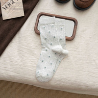 Chaussettes florales douces d'automne, chaussettes mi-mollet en coton pour femmes, chaussettes sans couture et polyvalentes