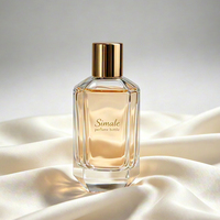 Flacon de parfum en verre transparent facetté de luxe 100 ml, finition mate, bouchon pulvérisateur doré brillant, rechargeable, logo personnalisé, couleur personnalisée, gravure