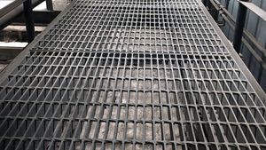 30X3 Plaque de grille en acier galvanisé Grille de jardin extérieure en métal pour les routes et les allées - Product Image 2