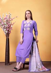 Ropa informal de diseñador moderno para mujer SimpleKurtis Organza seda estampado de flores Dupatta Set Party-Worthy Indian Salwar Kameez Suit - Product Image 2