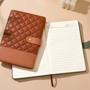 Cuaderno de cuero PU de alta calidad personalizado, cuaderno de viajero personalizado con empalme de rejilla con logotipo A5, cuaderno de diario personalizado - Product Image 6