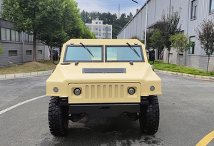 B6 Hoogwaardig mobiel speciaal transportvoertuig voor speciale doeleinden, waardoor de veiligheid van het personeel in hooggevaarlijke gebieden wordt gewaarborgd, 4x4 vrachtwagen - Product Image 5