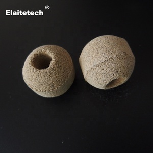 Colonne bioporteuse de média filtrant d'aquarium en céramique bio anneau respirant en forme de croix/gourde - Product Image 1