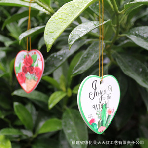 Pendentif en céramique en forme de cœur, imprimé UV double face, brillant, ornement de Noël, cadeau d'entreprise directement de l'usine - Product Image 3