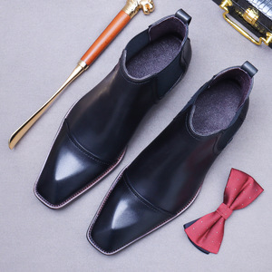Botas Martin personalizadas para hombre, de talla grande, hechas de cuero vacuno para uso empresarial, con construcción de caña alta y estilo robusto de ropa de trabajo. - Product Image 2
