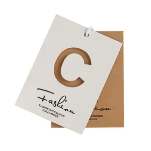 Etiquetas de logotipo para pendurar em papel, design personalizado grosso branco de papelão para roupas com corda, etiqueta de marca de roupas