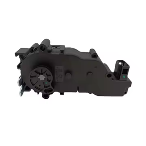 Piezas de coche A2047500060 Motor de actuador para <span class=keywords><strong>mercedes</strong></span>-benz C63s cerradura de <span class=keywords><strong>maletero</strong></span> eléctrico puerta trasera autocebante - Product Image 6