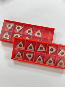 16 ER/IR/AG-55/60 高硬度车刀搭配特殊螺纹刀片，可实现无粘切削 - Product Image 4