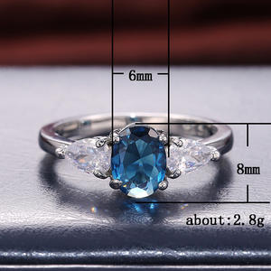 Anello F181 in moissanite, argento 925, taglio ovale, anello di fidanzamento a tre pietre per donna, montatura a griffe, gioiello. - Product Image 6