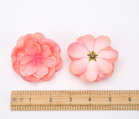 Vente en gros de fleurs artificielles en soie, tête de pivoine, fleurs de mariage, décoration réaliste pour la maison, décoration murale extérieure, arche de fleurs, mise en scène