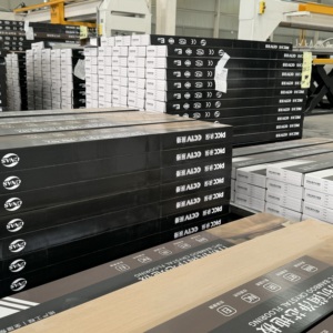 พื้น SPC หนา 6 มม. ลายไม้โอ๊ควินเทจ AC4 สำหรับงานหนักพิเศษ เหมาะสำหรับร้านค้าปลีก โรงแรม WYRAX - Product Image 3