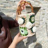 Tas Selempang Wanita Rajut Tangan Motif Bunga Kamelia Etnik dari Kain Katun, Segar dan Manis untuk Liburan Santai
