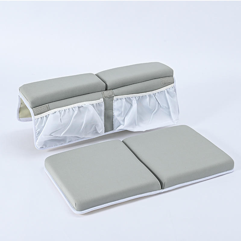 Poche pliée gris clair style 6