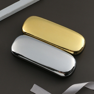 <span class=keywords><strong>Étui</strong></span> <span class=keywords><strong>à</strong></span> lunettes E88 original électroplaqué, portable, résistant <span class=keywords><strong>à</strong></span> la compression, léger et petit, boîte de rangement pour lunettes de myopie et peinture - Product Image 1