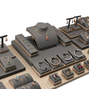 ชุดขาตั้งโชว์เครื่องประดับแบบวงแหวนไม้หุ้มหนังไมโครไฟเบอร์สีตามสั่ง OEM สำหรับร้านค้า - Product Image 3