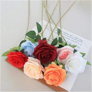 Roses artificielles en soie multicolores faites à la main en gros, blanches et roses, pour la décoration de bureau, de la maison, de mariage, de fête, à utiliser sur la table et au mur - Product Image 6