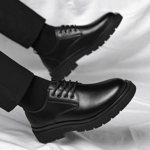 Bottes Martin pour hommes, en cuir, à bout rond, à lacets, doublure en peluche, semelle extérieure en caoutchouc respirante, couleur unie, chaussures décontractées - Product Image 3
