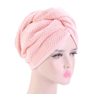 Vente en gros d'accessoires <span class=keywords><strong>de</strong></span> cheveux avec logo personnalisé enveloppement <span class=keywords><strong>de</strong></span> serviette séchage en microfibre pommeau <span class=keywords><strong>de</strong></span> douche <span class=keywords><strong>de</strong></span> <span class=keywords><strong>bain</strong></span> avec boutons capuchon <span class=keywords><strong>pour</strong></span> femmes - Product Image 5