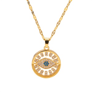 Collar con Colgante Redondo Chapado en Oro Que No Se Deslustra, Collar con Ojo de Diablo de Circonio - Product Image 1