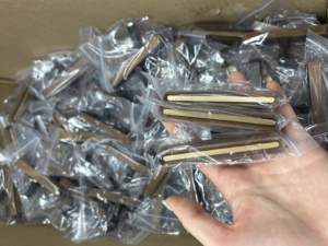 Ambientadores de Lujo para Coche y Hogar, Difusor Metálico para Rejilla de Ventilación, Perfume, Aceites Esenciales, Fragancia Sólida para Automóvil, para Hombres y Mujeres - Product Image 6