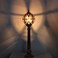 Lampe de jardin LED de style européen, style nordique, rétro, abat-jour en verre, aluminium, IP65, étanche et antirouille