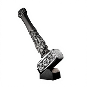 Martillo Vikingo Hecho a Mano con Mango Tallado Inspirado en Odín Nórdico, Diseño Grabado, Mango Antideslizante de Grado Industrial, 18 cm, Resistente - Product Image 1