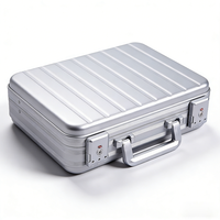 Mallette d'attache en aluminium pur dur personnalisée en argent pratique de luxe de qualité supérieure avec mousse