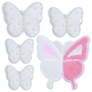 Toppe Termoadesive Personalizzate in Ciniglia 3D con Ricamo Glitterato |   Design a Farfalla <span class=keywords><strong>Rosa</strong></span> e Bianco per Borse, Cappelli e Abbigliamento Fai-da-Te - Product Image 1