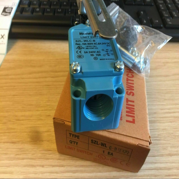 1 Brand New Original Item 1pc New Szl-wlc-b Limit Switch Szlwlcb Plc